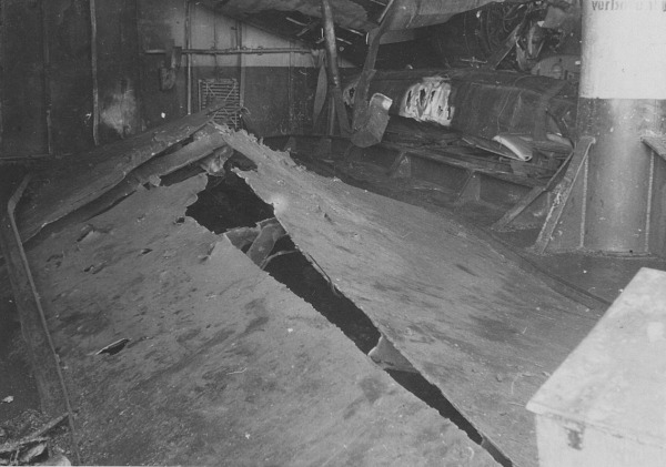 Tirpitz Decksaufwlbung 